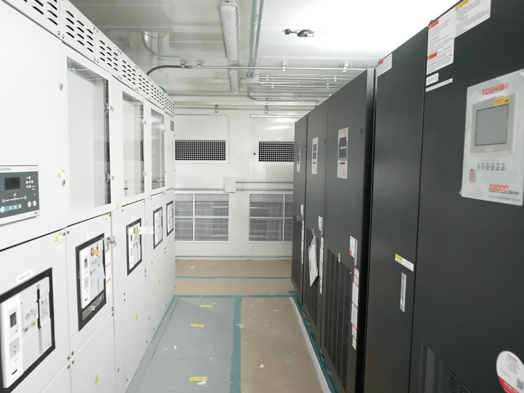 ups backup toshiba trailer 500kW interior